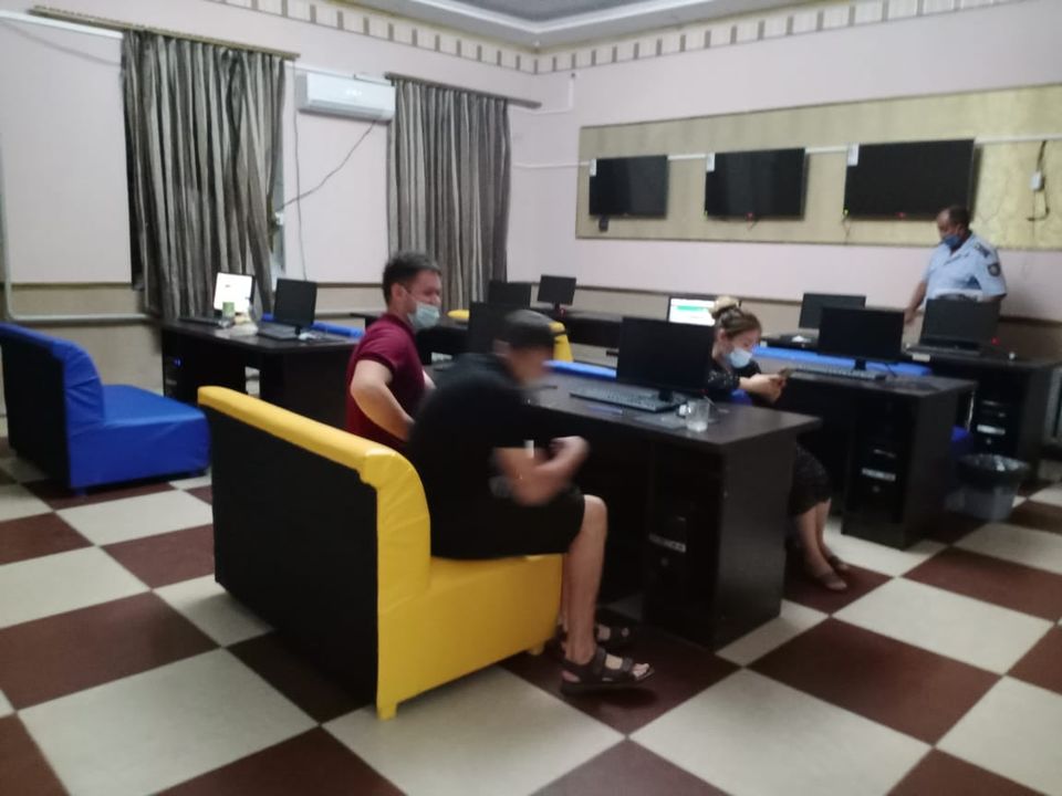 00-01.jpg