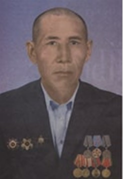 молдабек ахметбаев.jpg