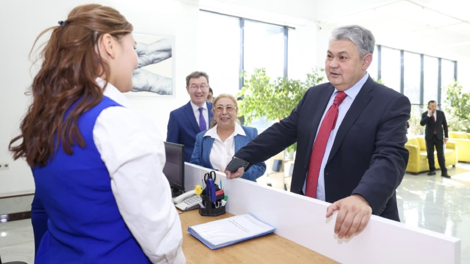 1758731360349549.jpg 1000480492.jpg