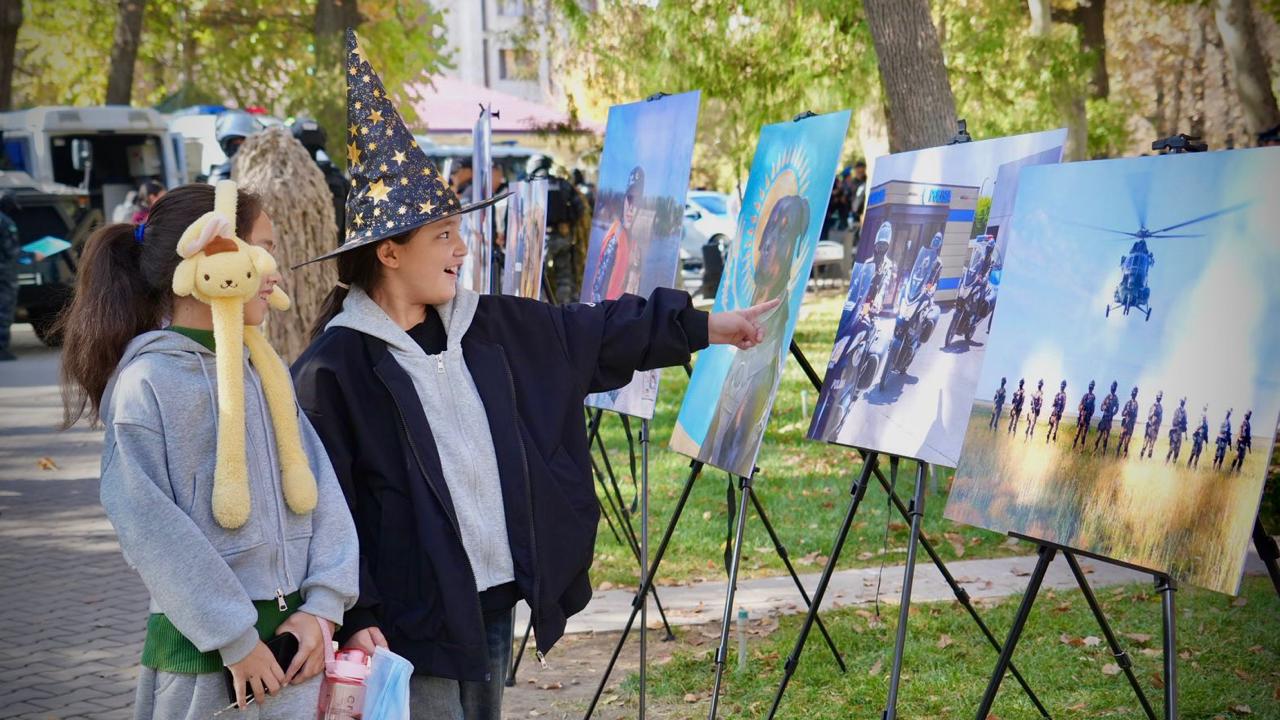 1761919492694790.jpg 1000498058.jpg