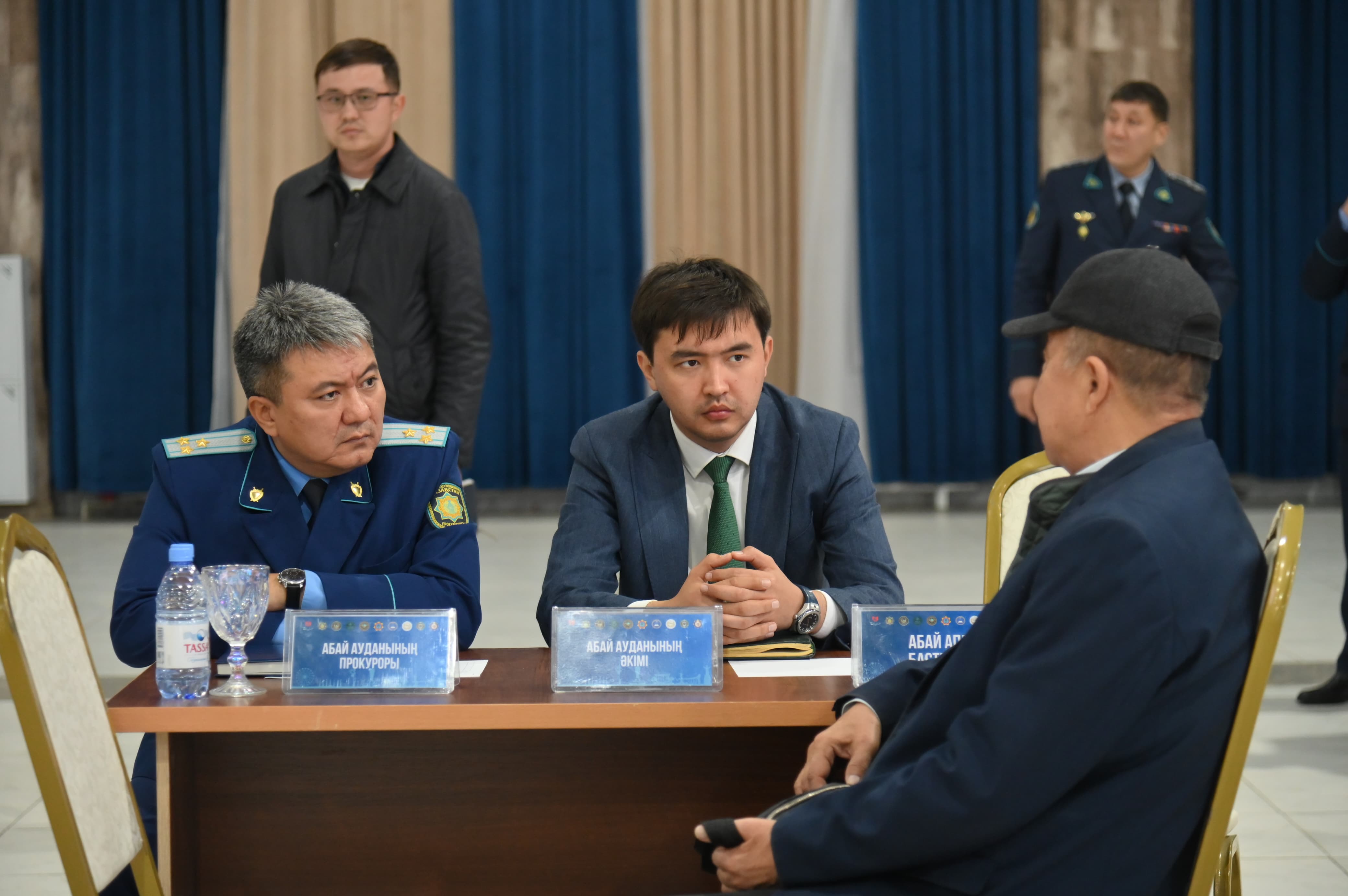 1761943384608316.jpg 1000498155.jpg