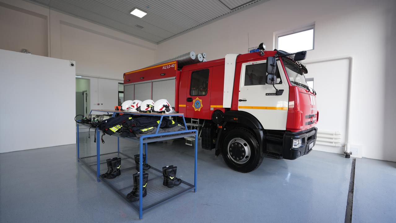 1765028176876911.jpg 1000516847.jpg