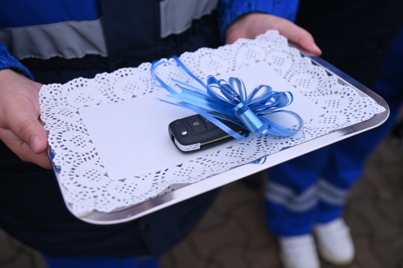 1765651241418843.jpg 1000520016.jpg