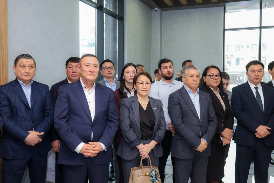 b32c264788100fe3e16ed4e16c12e18f.png Screenshot_10.png