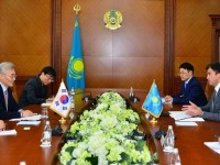 Қала әкімі дипломаттармен кездесті