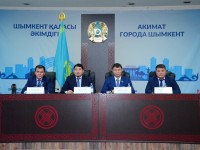 Сенаторлар халықпен жүздесті