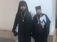 Қажыгелдиндер өз бауырлары теріс айналған Христиандар отбасын үйіне кіргізді