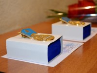 «Құрметті атақ» беруден жарыс жүріп жатыр... Тәуелсіздіктен гөрі тоқсан жылдық қымбат па?