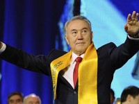 Назарбаев өмірден түңілген жастарға молаға баруға кеңес берді