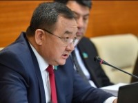 Қайыршыларға садақа беретіндерге айыппұл салу керек – депутат