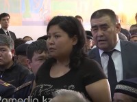 Мегаполистегі құлазыған ауыл... Джип мінген шенеуніктер