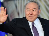 Президенттік посттан өз еркімен кету... Бұл сауалды қойған кім?