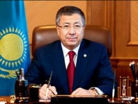 Мәслихат депутаттары Түймебаевқа шапан жапты (фото, видео)