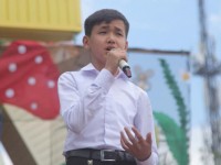 Балалар Түркістан аспанын әнге бөледі