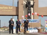 Музейге жәдігер сыйлады