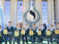 Домбыраға ескерткіш орнатылды