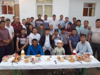 Түлектер сән-салтанаттың орнына қайрымдылық жасауда