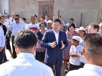 Шымкент әкімі шағынаудандардың тұрғындарын тыңдады