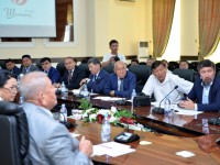 Айтаханов шымкенттіктерге жер беруді қолдады