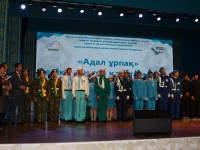 Түркістан: «Адал ұрпақ» ерікті мектеп клубтарының облыстық слеты өтті