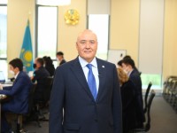 Шөкеев үндеу жолдады