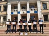 Медицина қызметкерлерінің балаларына сыйлық үлестірді