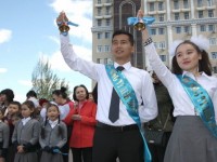 Мектеп бітіру рәсімі қатаң тәртіппен өтеді