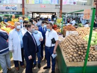Сауда базарларындағы тазалықты әкім бақылап қайтты
