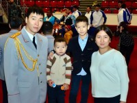 Шымкентте полицей пойыз астына түспек болған жасөспірім қызды құтқарған