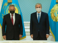 Мемлекет басшысы Ресей Қорғаныс министрімен кездесті