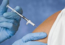 Министр мен депутаттарға екпе қашан салынады?