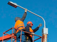 Шымкенттің көшелері жарықтанып жатыр