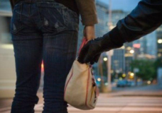 Түркістан облысының полицейлері тұрғынның  ақшасын күштеп алған күдіктіні анықтады