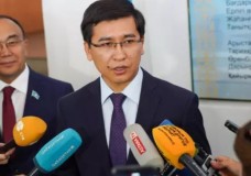 Аймағамбетов оқытушыларды алаңдатқан мәселелерге жауап берді