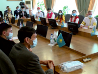 Сенатор шымкенттіктерді құттықтап келді