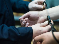 Түркістан облысында «Айыптұрақтан көлікті шығарып беремін» деген алаяқ ұсталды