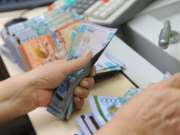 Түркістан облысында салған ақшаңды көбейтіп беремін деп тұрғындарды алдаған әйел ұсталды