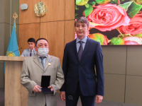 Түркістан облысының дәрігерлері марапатталды