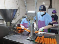 Сайрам ауданындағы кооператив шұжықтың 50-ге жуық түрін өндіреді