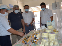 Сенатор кәсіп иелерімен кездесті