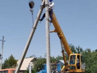 Түлкібас ауданында ескірген электр бағаналары мен желілер жаңартылуда