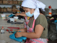 Жетісайлық кәсіпкер тәулігіне 2 мың дана аяқ киім шығаруда