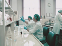 Фармацевтика өркендеп келеді