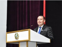 ҚХА төрағасының орынбасары М.Әзілханов өзбек драма театрында зиялы қауым өкілдерімен кездесті