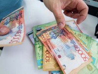 Әкесінің атынан онлайн несие рәсімдеген