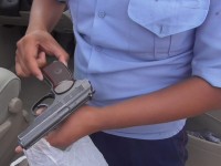 Тұрғынның көлігінен газды тапанша табылды