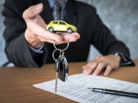 «Тойота» алып беремін деп алдап 25 млн алған әйел анықталды