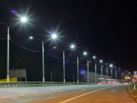 Көше жарықтандырылды