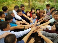 Мүмкіндігі шектеулі жандар алаңда