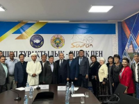 Төраға қоғам белсенділерімен кездесті